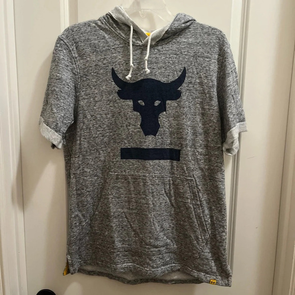 Under Armour UA Project Rock Gray Short Sleeve Hoodie Mens Medium CrossFit - Picture 1 of 5